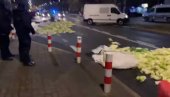 ZAMENIKU PREMIJERA ISPRED KUĆE OSTAVILI MRTVU SVINJU: Poljoprivrednici ustali protiv režima u Poljskoj (VIDEO)