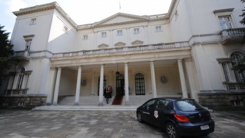 NEKADAŠNJIM VLASNICIMA ISPLATA TEK ZA GODINU DANA: Izmenama zakona o restituciji predviđeno pomeranje datuma obeštećenja NEKADAŠNJIM VLASNICIMA ISPLATA TEK ZA GODINU DANA: Izmenama zakona o restituciji predviđeno pomeranje datuma obeštećenja