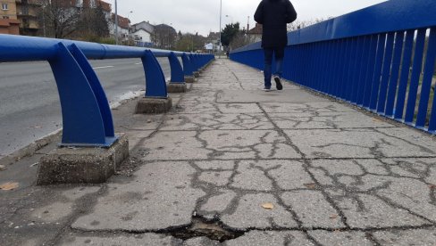 NADVOŽNJAK KONAČNO OTVOREN: Posle četiri godine radova bezbedan most u Topčiderskoj NADVOŽNJAK KONAČNO OTVOREN: Posle četiri godine radova bezbedan most u Topčiderskoj