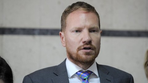 МАЛОВИЋ ОДГОВОРИЛА АНТОНИЈЕВИЋУ: Није ништа ново да ти пљујеш Србију, навикли смо! МАЛОВИЋ ОДГОВОРИЛА АНТОНИЈЕВИЋУ: Није ништа ново да ти пљујеш Србију, навикли смо!