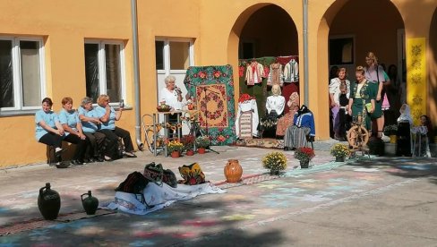 CENTAR ZA KULTURU ALIBUNARA: Zbog epidemiološke situacije, biće organizovani onlajn novogodišnji i božićni koncerti za decu CENTAR ZA KULTURU ALIBUNARA: Zbog epidemiološke situacije, biće organizovani onlajn novogodišnji i božićni koncerti za decu