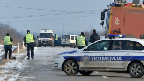 НЕСРЕЋНОГ ЧОВЕКА ЈЕ КОЛИМА ВУКАО ТРИДЕСЕТАК МЕТАРА: Суђење Предрагу Дуњићу за гажење пензионера у Прокупљу НЕСРЕЋНОГ ЧОВЕКА ЈЕ КОЛИМА ВУКАО ТРИДЕСЕТАК МЕТАРА: Суђење Предрагу Дуњићу за гажење пензионера у Прокупљу