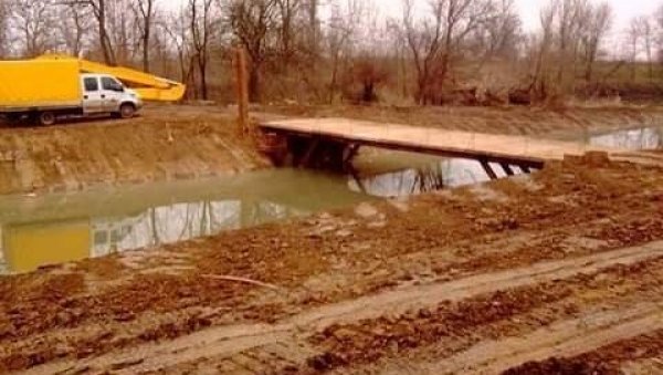 БЕГЕЈ ТЕЧЕ НОВИМ ПРОКОПАНИМ КАНАЛОМ: Почели радови код Српског Итебеја, биће завршени 2021. године БЕГЕЈ ТЕЧЕ НОВИМ ПРОКОПАНИМ КАНАЛОМ: Почели радови код Српског Итебеја, биће завршени 2021. године