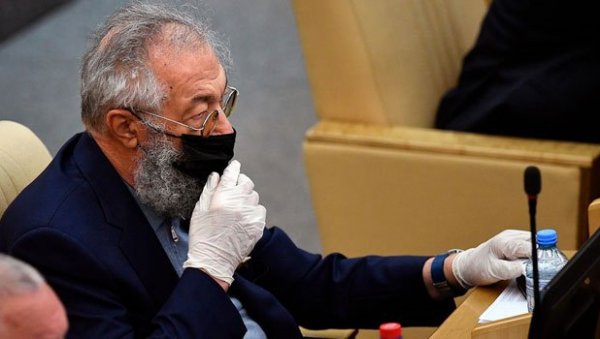 У ДУМИ ПЕТ ПОНАВЉАЧА КОВИДА 19: Сваки трећи посланик у Русији имао корону У ДУМИ ПЕТ ПОНАВЉАЧА КОВИДА 19: Сваки трећи посланик у Русији имао корону
