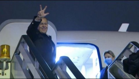 ОШТРЕ РЕАКЦИЈЕ ИЗ ЦРНЕ ГОРЕ: Желимо да знамо на којој седници је донета одлука о забрани прелета Лаврову ОШТРЕ РЕАКЦИЈЕ ИЗ ЦРНЕ ГОРЕ: Желимо да знамо на којој седници је донета одлука о забрани прелета Лаврову