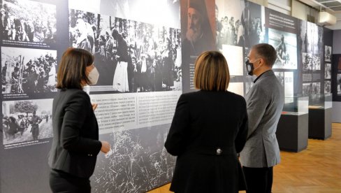 УЖАС КОЈИ СВЕТ НИЈЕ ВИДЕО: Отворена изложба „Концентрациони логор Јасеновац 1941–1945. године” у Дому Војске Србије (ФОТО) УЖАС КОЈИ СВЕТ НИЈЕ ВИДЕО: Отворена изложба „Концентрациони логор Јасеновац 1941–1945. године” у Дому Војске Србије (ФОТО)