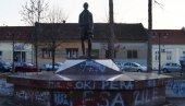 СКАНДАЛ У ВРШЦУ: Вандали непримерено ишарали споменик Јовану Стерији Поповићу! СКАНДАЛ У ВРШЦУ: Вандали непримерено ишарали споменик Јовану Стерији Поповићу!