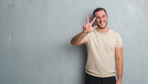 ОДБИО ДА СЕ ОДРЕКНЕ СРПСКОГ ЈЕЗИКА: Учитељ победио Хрватску на суду у Стразбуру ОДБИО ДА СЕ ОДРЕКНЕ СРПСКОГ ЈЕЗИКА: Учитељ победио Хрватску на суду у Стразбуру