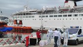 CRNOGORAC I BOSANAC ŠVERCOVALI MIGRANTE: Uhapšeni tri milje od obale ukod Budve CRNOGORAC I BOSANAC ŠVERCOVALI MIGRANTE: Uhapšeni tri milje od obale ukod Budve