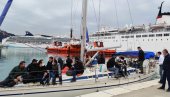SPREČEN ŠVERC 40 TURSKIH DRŽAVLJANA: Migranti u prihvatilište za strance, krijumčari kod tužioca (FOTO) SPREČEN ŠVERC 40 TURSKIH DRŽAVLJANA: Migranti u prihvatilište za strance, krijumčari kod tužioca (FOTO)