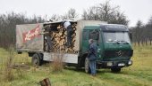 МИНИСТАРСТВО ЗА ПОВРАТАК: Обезведили огрев најугроженијим породицама на Космету МИНИСТАРСТВО ЗА ПОВРАТАК: Обезведили огрев најугроженијим породицама на Космету