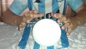 ARGENTINSKI NOSTRADAMUS: Navijač Rasinga pogađa rezultate bolje i od hobotnice Pola ARGENTINSKI NOSTRADAMUS: Navijač Rasinga pogađa rezultate bolje i od hobotnice Pola