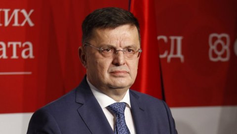 ЗОРАН ТЕГЕЛТИЈА КАТЕГОРИЧАН: Српска неће никада прихватити аранжман са ММФ, да пренесе надлежности на БиХ! ЗОРАН ТЕГЕЛТИЈА КАТЕГОРИЧАН: Српска неће никада прихватити аранжман са ММФ, да пренесе надлежности на БиХ!