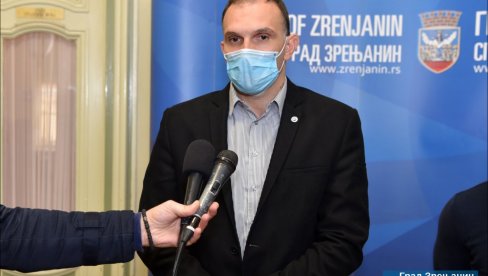 ГРАДОНАЧЕЛНИК ЗРЕЊАНИНА ИМА КОРОНУ: Симо Салапура спречен да обавља редовне, свакодневне дужности ГРАДОНАЧЕЛНИК ЗРЕЊАНИНА ИМА КОРОНУ: Симо Салапура спречен да обавља редовне, свакодневне дужности