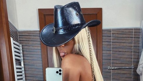 PIŠTOLJ NEMA AL GUZOM UBIJA: Folk diva Jelena Karleuša kao seksi kaubojka PIŠTOLJ NEMA AL GUZOM UBIJA: Folk diva Jelena Karleuša kao seksi kaubojka