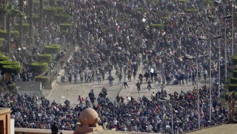ДЕСЕТ ГОДИНА ПАТЊЕ ЗБОГ ЗАПАДА! Деценија од почетка арапског пролећа, у Тунису нема краја хаосу ДЕСЕТ ГОДИНА ПАТЊЕ ЗБОГ ЗАПАДА! Деценија од почетка арапског пролећа, у Тунису нема краја хаосу