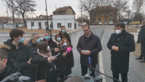 АГЕНЦИЈА ЗА ЛЕКОВЕ ЗАДОВЉНА КВАЛИТЕТОМ РУСКЕ ВАКЦИНЕ: Председник најавио - Постоји шанса за производњу у Србији АГЕНЦИЈА ЗА ЛЕКОВЕ ЗАДОВЉНА КВАЛИТЕТОМ РУСКЕ ВАКЦИНЕ: Председник најавио - Постоји шанса за производњу у Србији