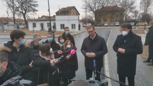 АГЕНЦИЈА ЗА ЛЕКОВЕ ЗАДОВЉНА КВАЛИТЕТОМ РУСКЕ ВАКЦИНЕ: Председник најавио - Постоји шанса за производњу у Србији АГЕНЦИЈА ЗА ЛЕКОВЕ ЗАДОВЉНА КВАЛИТЕТОМ РУСКЕ ВАКЦИНЕ: Председник најавио - Постоји шанса за производњу у Србији
