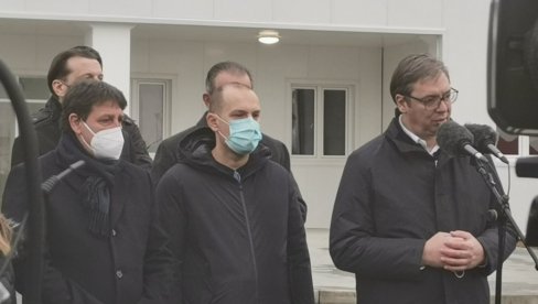 ВУЧИЋ НА ОТВАРАЊУ БОЛНИЦЕ У КРУШЕВЦУ: Српска држава је показала своју снагу! (ФОТО/ВИДЕО) ВУЧИЋ НА ОТВАРАЊУ БОЛНИЦЕ У КРУШЕВЦУ: Српска држава је показала своју снагу! (ФОТО/ВИДЕО)