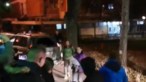 ТРЕНУТАК МИЛИЧИНОГ СУСРЕТА СА ОЦЕМ: После драматичног дана и ноћи млада планинарка у татином загрљају (ВИДЕО) ТРЕНУТАК МИЛИЧИНОГ СУСРЕТА СА ОЦЕМ: После драматичног дана и ноћи млада планинарка у татином загрљају (ВИДЕО)