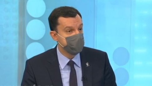 NEŽELJENE REAKCIJE ZANEMARLJIVE: Pavle Zelić, iz ALIMS-a, izjavio da je prijavljeno svega 755 reakcija na vakcinu NEŽELJENE REAKCIJE ZANEMARLJIVE: Pavle Zelić, iz ALIMS-a, izjavio da je prijavljeno svega 755 reakcija na vakcinu