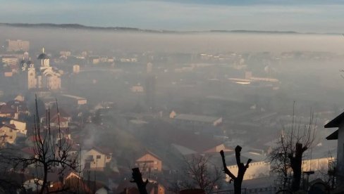 РИЗИК ЗА СВЕ СТАНОВНИКЕ ВАЉЕВА: Највеће загађење ваздха забележено прошлог четвртка РИЗИК ЗА СВЕ СТАНОВНИКЕ ВАЉЕВА: Највеће загађење ваздха забележено прошлог четвртка