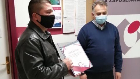 ПРИЗНАЊЕ НСЗ ЗА ПРЕДУЗЕТНИКА ИЗ ВРШЦА: У доба пандемије запослио осморо радника ПРИЗНАЊЕ НСЗ ЗА ПРЕДУЗЕТНИКА ИЗ ВРШЦА: У доба пандемије запослио осморо радника