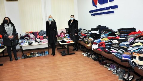 БАЗАР БЕЗ ПАРА: Хуманитарна акција у Бијељини БАЗАР БЕЗ ПАРА: Хуманитарна акција у Бијељини