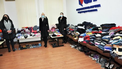 БАЗАР БЕЗ ПАРА: Хуманитарна акција у Бијељини БАЗАР БЕЗ ПАРА: Хуманитарна акција у Бијељини