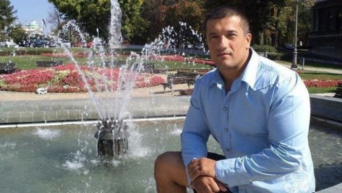 АЛЕКСИЋ СЕ ПРЕДАО ТУЖИЛАШТВУ: Расветљена два покушаја убиства Зорана Мрваљевића из Херцег Новог АЛЕКСИЋ СЕ ПРЕДАО ТУЖИЛАШТВУ: Расветљена два покушаја убиства Зорана Мрваљевића из Херцег Новог