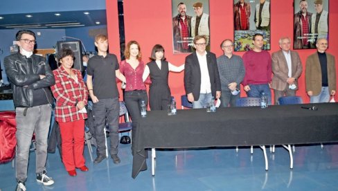 ЖИЋА И БАЈА СУ САДА ЈАРЕ И ПАЈА: Камионџије д.о.о. из пера Гордана Михића од 28. децембра на РТС 1 ЖИЋА И БАЈА СУ САДА ЈАРЕ И ПАЈА: Камионџије д.о.о. из пера Гордана Михића од 28. децембра на РТС 1