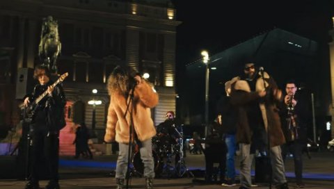 НИЈЕ ЛАЖ: Жељко Митровић и Скај Виклер избацили су још један дует (ВИДЕО) НИЈЕ ЛАЖ: Жељко Митровић и Скај Виклер избацили су још један дует (ВИДЕО)