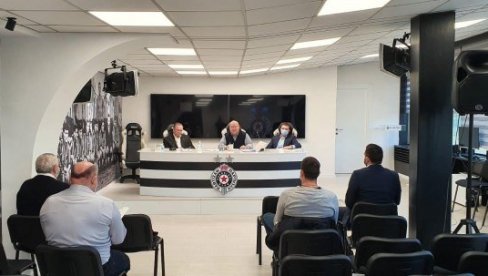 ODRŽANA SEDNICA FK PARTIZAN: Po ugledu na stare Rimljane, crno-beli osnovali senat! ODRŽANA SEDNICA FK PARTIZAN: Po ugledu na stare Rimljane, crno-beli osnovali senat!
