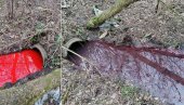 ЗАГАЂЕЊЕ КОЈЕ ПЕЧЕ ОЧИ: У Велики бачки канал код Србобрана пуштена јаркоцрвена течност, еколози тврде да је чист отров