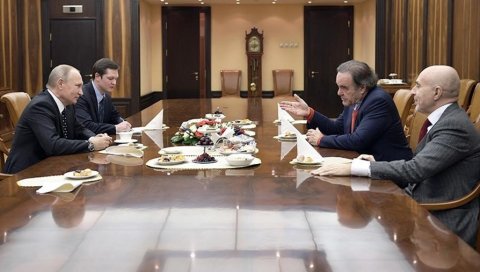 ОЛИВЕР СТОУН ПОРУЧИО: Да није Путина, Русија би била вазал Америке ОЛИВЕР СТОУН ПОРУЧИО: Да није Путина, Русија би била вазал Америке