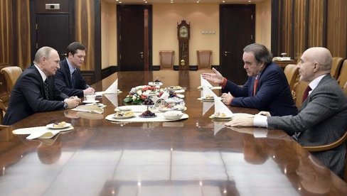 ОЛИВЕР СТОУН ПОРУЧИО: Да није Путина, Русија би била вазал Америке ОЛИВЕР СТОУН ПОРУЧИО: Да није Путина, Русија би била вазал Америке
