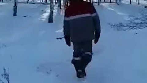 ЦЕЛО СЕЛО У СТРАХУ: Мештани су узнемирени, увече не смеју ван кућа, пси чувари нестали са ланаца (ВИДЕО) ЦЕЛО СЕЛО У СТРАХУ: Мештани су узнемирени, увече не смеју ван кућа, пси чувари нестали са ланаца (ВИДЕО)