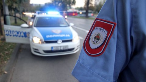 МУП СРПСКЕ: Процес гласања се одвија мирно, два бирачка места још увек нису отворена МУП СРПСКЕ: Процес гласања се одвија мирно, два бирачка места још увек нису отворена