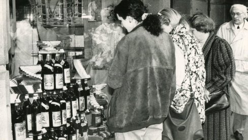 POROCI IZ BIVŠIH VREMENA: Kako su naši preci upražnjavali cigarete i alkohol, a istovremeno se borili protiv njih POROCI IZ BIVŠIH VREMENA: Kako su naši preci upražnjavali cigarete i alkohol, a istovremeno se borili protiv njih