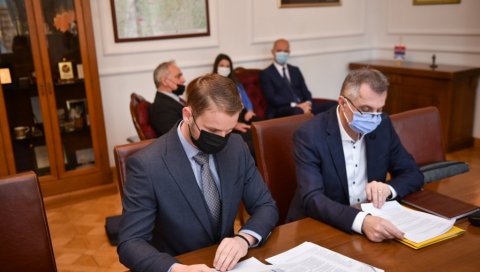 ДРАШКО ПРЕУЗЕО БАЊАЛУКУ: Ево како је бивши градоначелник Игор Радојичић предао дужност младом колеги, изненадиће вас шта му је рекао ДРАШКО ПРЕУЗЕО БАЊАЛУКУ: Ево како је бивши градоначелник Игор Радојичић предао дужност младом колеги, изненадиће вас шта му је рекао