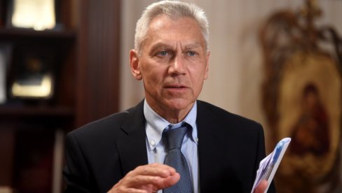 STIŽU NOVE DOZE SPUTNJIKA: Ruski tim u četvrtak na Torlaku STIŽU NOVE DOZE SPUTNJIKA: Ruski tim u četvrtak na Torlaku