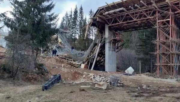 НЕСРЕЋА У РОЖАЈАМА: Срушио се мост, повређена три радника НЕСРЕЋА У РОЖАЈАМА: Срушио се мост, повређена три радника