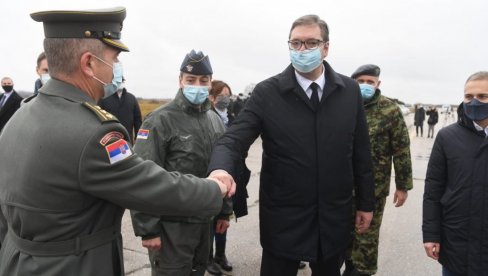 СРБИЈА НА НЕДЕЉНОМ НИВОУ ДОБИЈА ВАКЦИНЕ: Председник Вучић саопштио - почела имунизација и на северу Космета (ФОТО) СРБИЈА НА НЕДЕЉНОМ НИВОУ ДОБИЈА ВАКЦИНЕ: Председник Вучић саопштио - почела имунизација и на северу Космета (ФОТО)