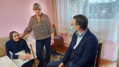 ТУГА У ДОМУ ОСУЂЕНОГ НЕНАДА АРСИЋА: Мајка ноћ након изрицања пресуде провела милујући његово ћебенце ТУГА У ДОМУ ОСУЂЕНОГ НЕНАДА АРСИЋА: Мајка ноћ након изрицања пресуде провела милујући његово ћебенце