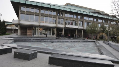 PET ROMANA U TRCI ZA NAGRADU VLADAN DESNICA: Obznanjeni naslovi u užem izboru za priznanje NBS PET ROMANA U TRCI ZA NAGRADU VLADAN DESNICA: Obznanjeni naslovi u užem izboru za priznanje NBS