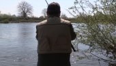 ЛИЧИ НА ЧУДОВИШТЕ: Рибари из Саве извадили лобању непознатог створења (ФОТО) ЛИЧИ НА ЧУДОВИШТЕ: Рибари из Саве извадили лобању непознатог створења (ФОТО)