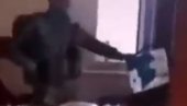 АЗЕРИ УНИШТАВАЈУ СВЕ ЧЕГА СЕ ДОХВАТЕ: Нови језиви снимак из Нагорно-Карабаха (ВИДЕО) АЗЕРИ УНИШТАВАЈУ СВЕ ЧЕГА СЕ ДОХВАТЕ: Нови језиви снимак из Нагорно-Карабаха (ВИДЕО)