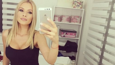 СВЕ ЈЕ ДОБИЛО ДРУГИ СМИСАО КАД МИ СЕ РОДИО СИН: Јелена Костов открива како прославља навећи хришћански празник СВЕ ЈЕ ДОБИЛО ДРУГИ СМИСАО КАД МИ СЕ РОДИО СИН: Јелена Костов открива како прославља навећи хришћански празник