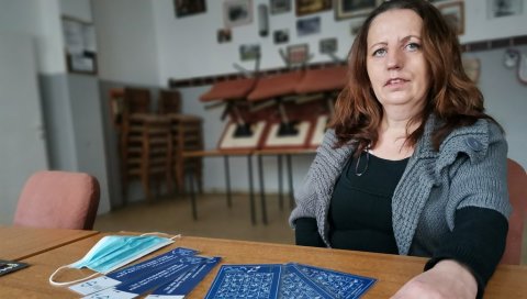 НАШ СВЕТ ТИШИНЕ НИЈЕ СВЕТ ЋУТАЊА: Љиљана Радовановић (43) из Крушевца, први преводилац са знаковног језика из нечујуће заједнице НАШ СВЕТ ТИШИНЕ НИЈЕ СВЕТ ЋУТАЊА: Љиљана Радовановић (43) из Крушевца, први преводилац са знаковног језика из нечујуће заједнице