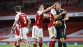 KONAČNO POBEDA: Arsenal prekinuo crni niz, tobdžije slavile u derbiju Londona (VIDEO) KONAČNO POBEDA: Arsenal prekinuo crni niz, tobdžije slavile u derbiju Londona (VIDEO)
